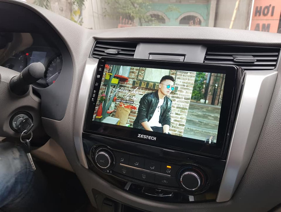Màn hình DVD Zestech Z900 cao cấp (chính hãng, giá tốt)