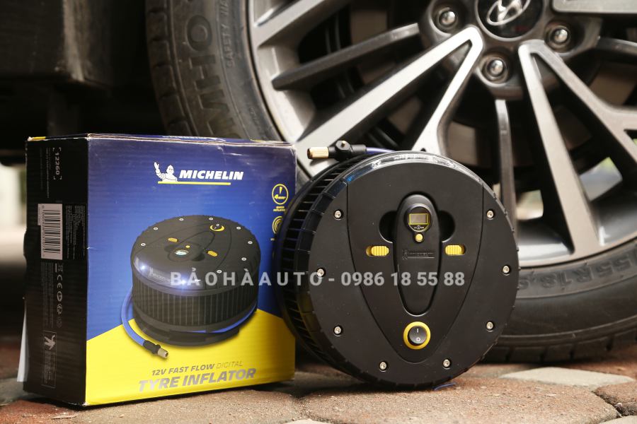 Bơm lốp ô tô Michelin 12260 chuẩn chính hãng (giá tốt)