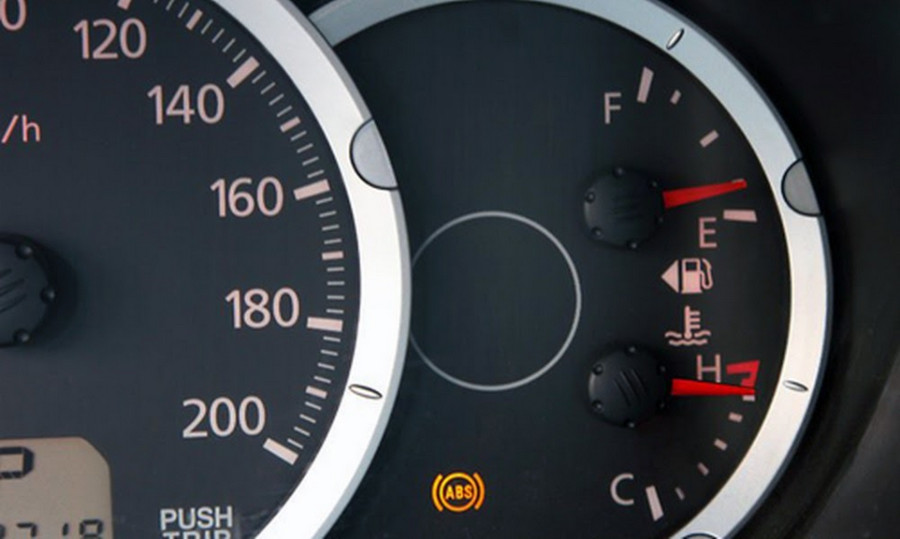 Nguyên nhân các thông số đồng hồ báo nhiệt độ xe ô tô bất thường