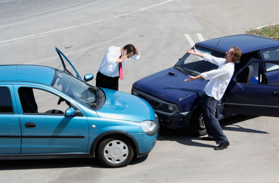 Kinh nghiệm quan trọng khi mua bảo hiểm vật chất xe ô tô