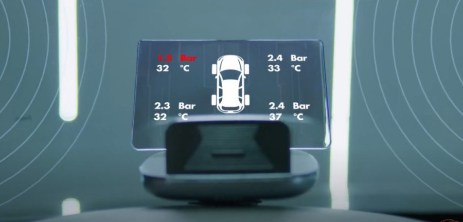 Hiển thị thông tin trên kính lái Vietmap HUD H1AS kèm bộ cảnh báo áp suất lốp xịn xò