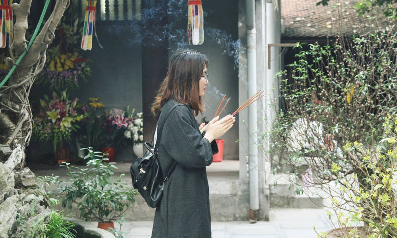 Những chùa, đền, phủ linh thiêng người Hà Nội thường lễ cầu may