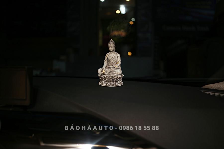 Nước hoa ô tô hình Tượng Phật Thích Ca Mâu Ni mạ vàng